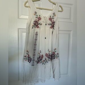 Xhilaration Cream V-Neck Floral & Bohemian Dress